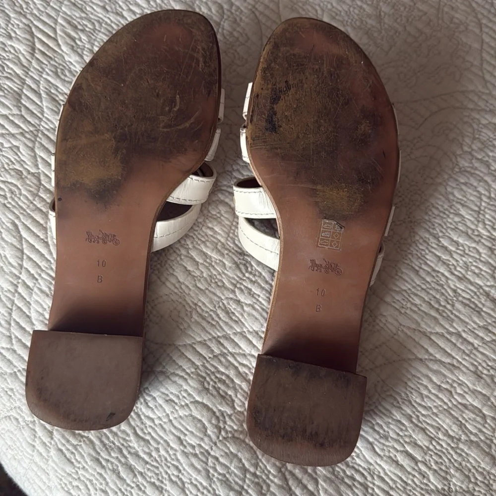 Coach Ariana slip on sandals Size 10